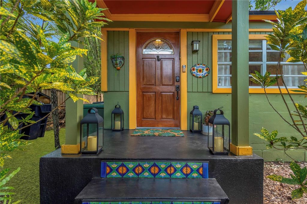 Photo of 1427 E Powhatan Avenue, Tampa, FL 33604 (MLS # TB8512958)