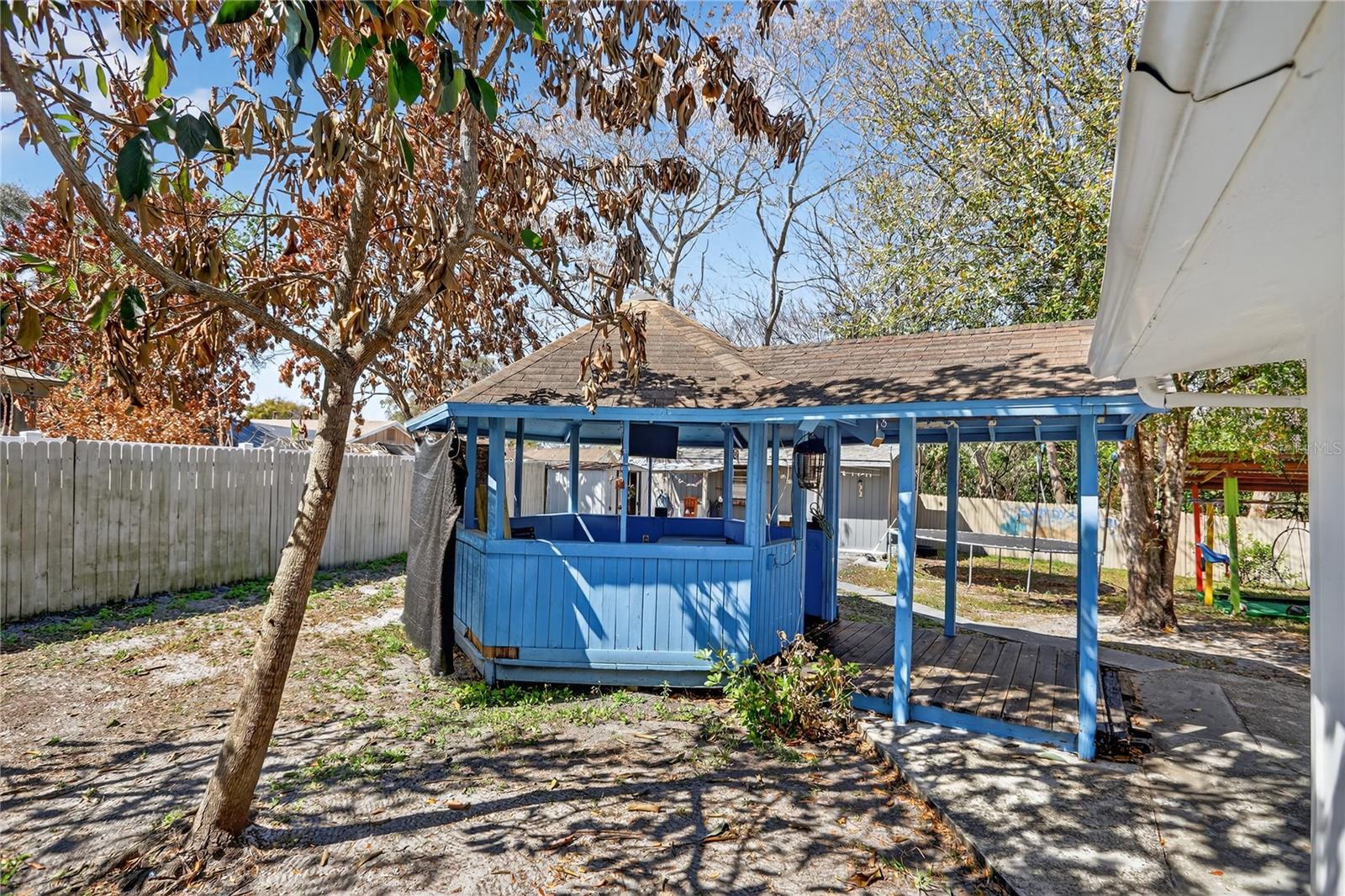 IVANHOE ESTATES - Residential