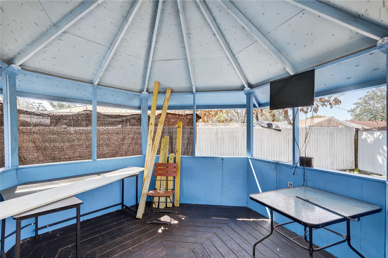 IVANHOE ESTATES - Residential