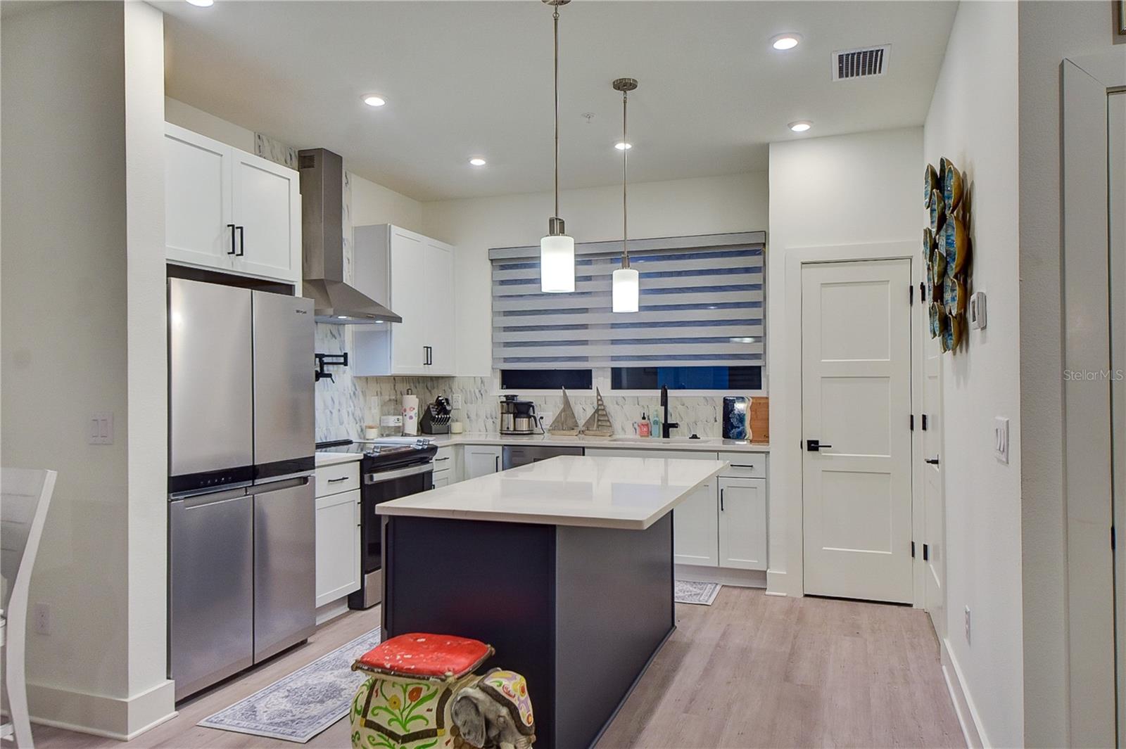ALANTE TWNHMS - Residential Lease