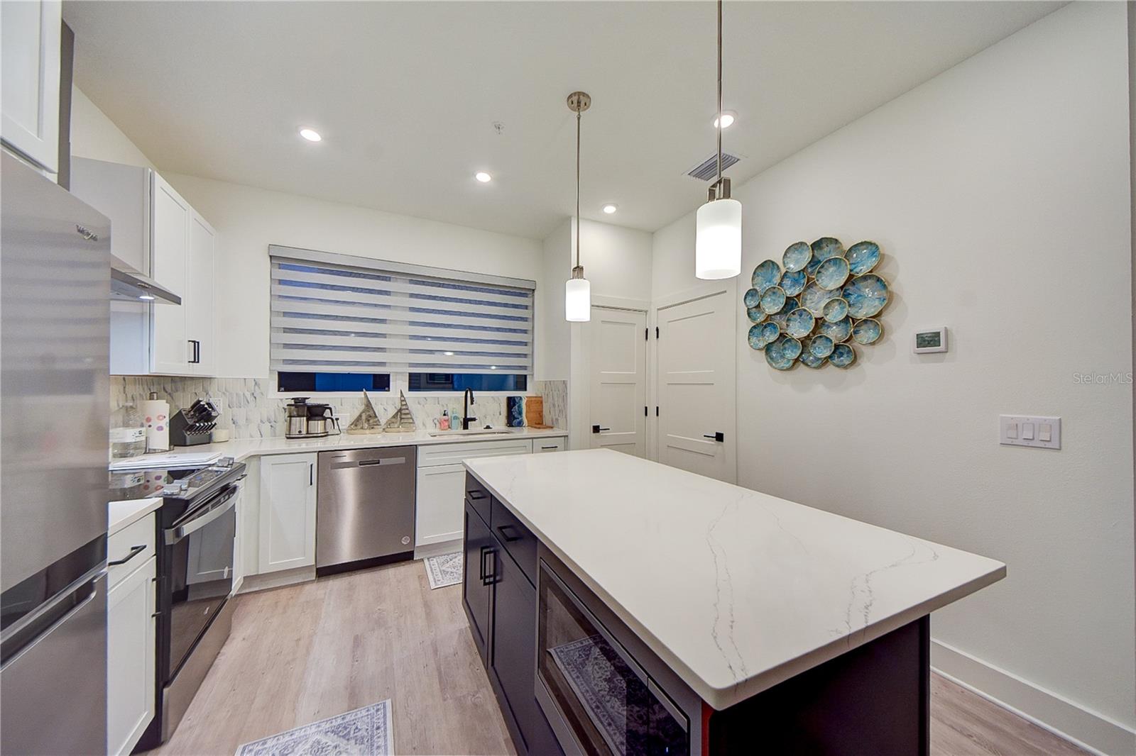 ALANTE TWNHMS - Residential Lease