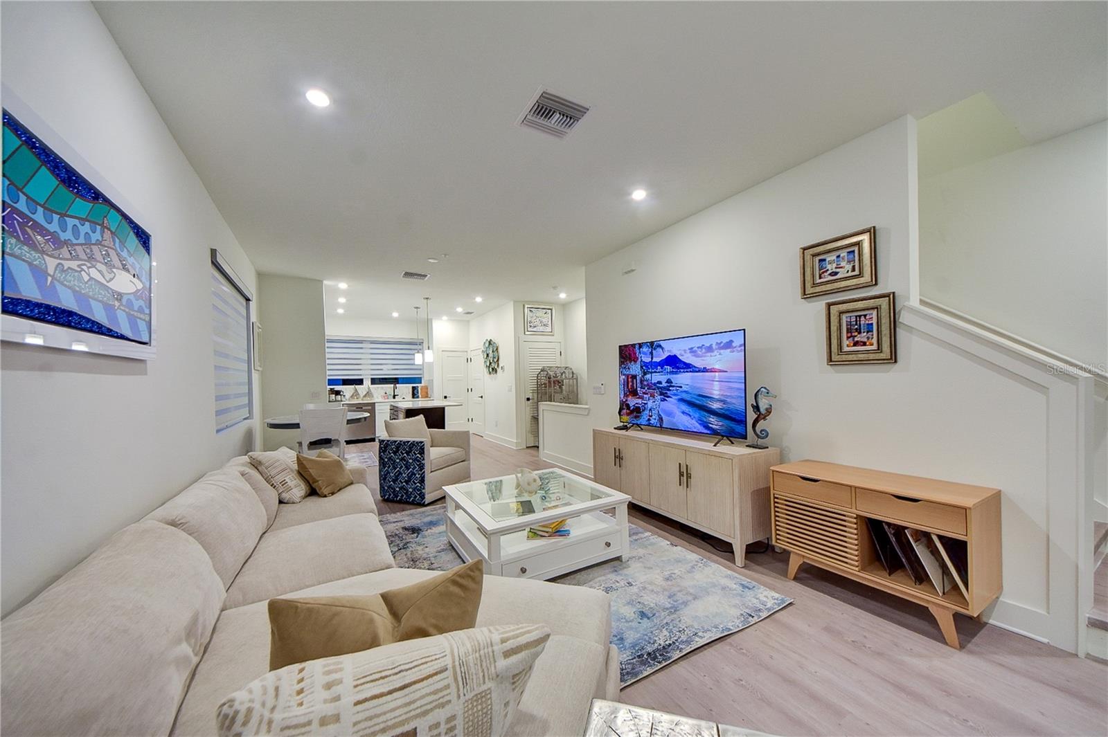 ALANTE TWNHMS - Residential Lease