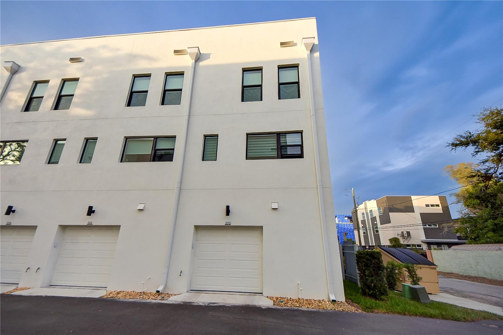 ALANTE TWNHMS - Residential Lease