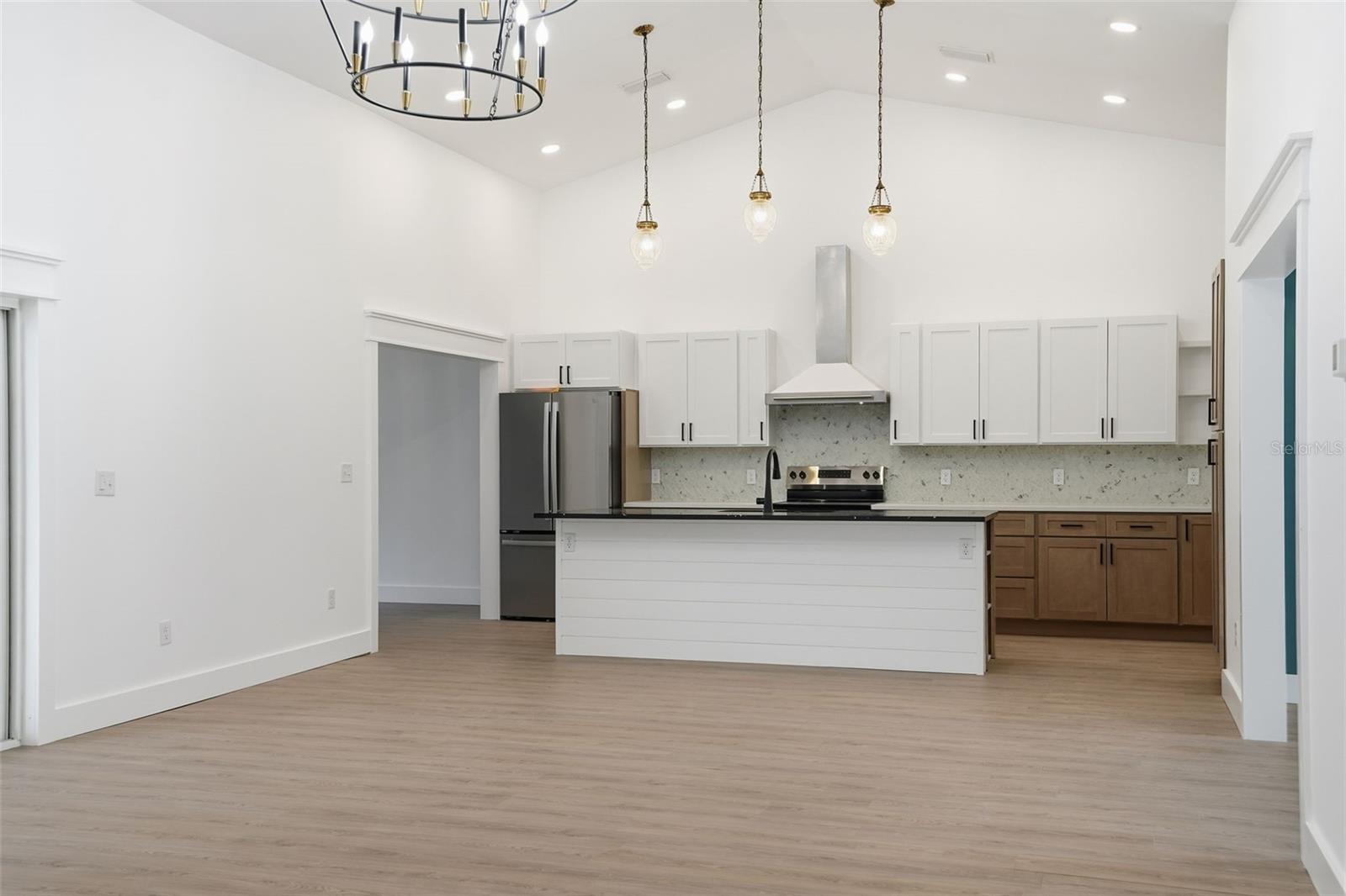 RIDGE MANOR ESTATE - Residential