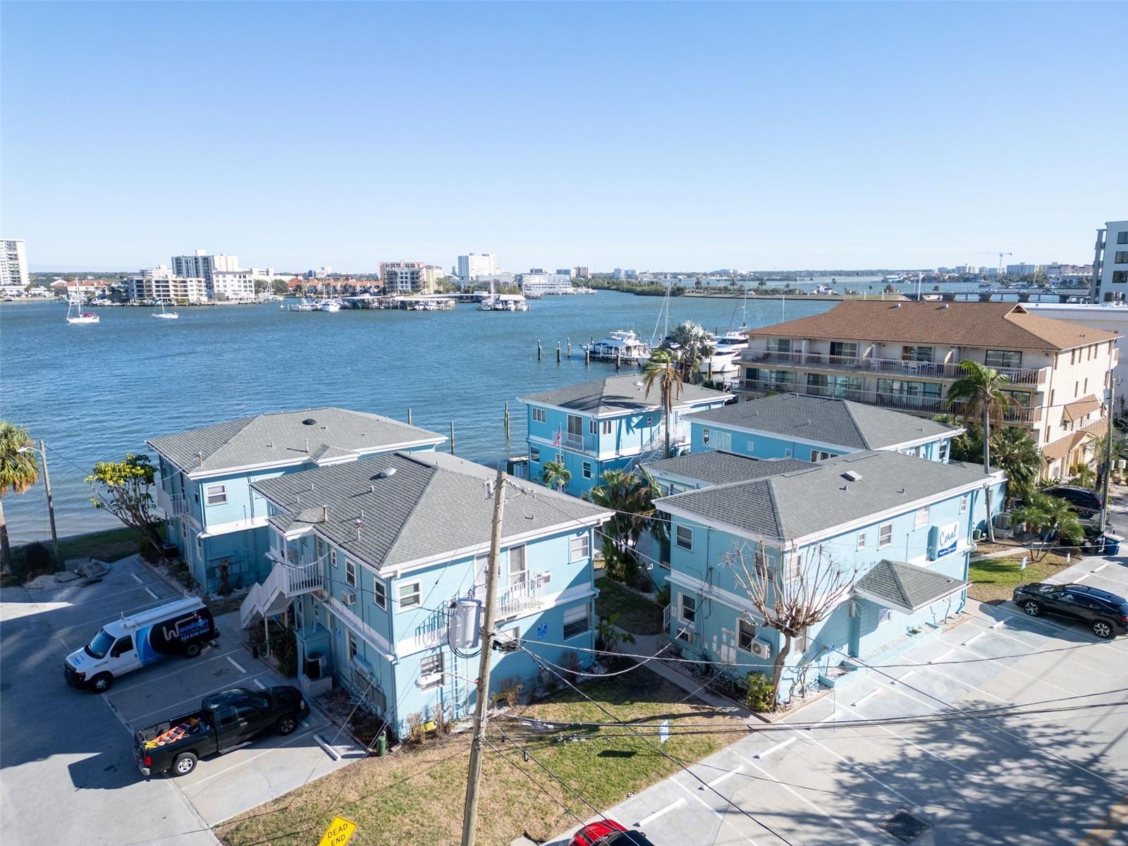 483 E SHORE DRIVE D4