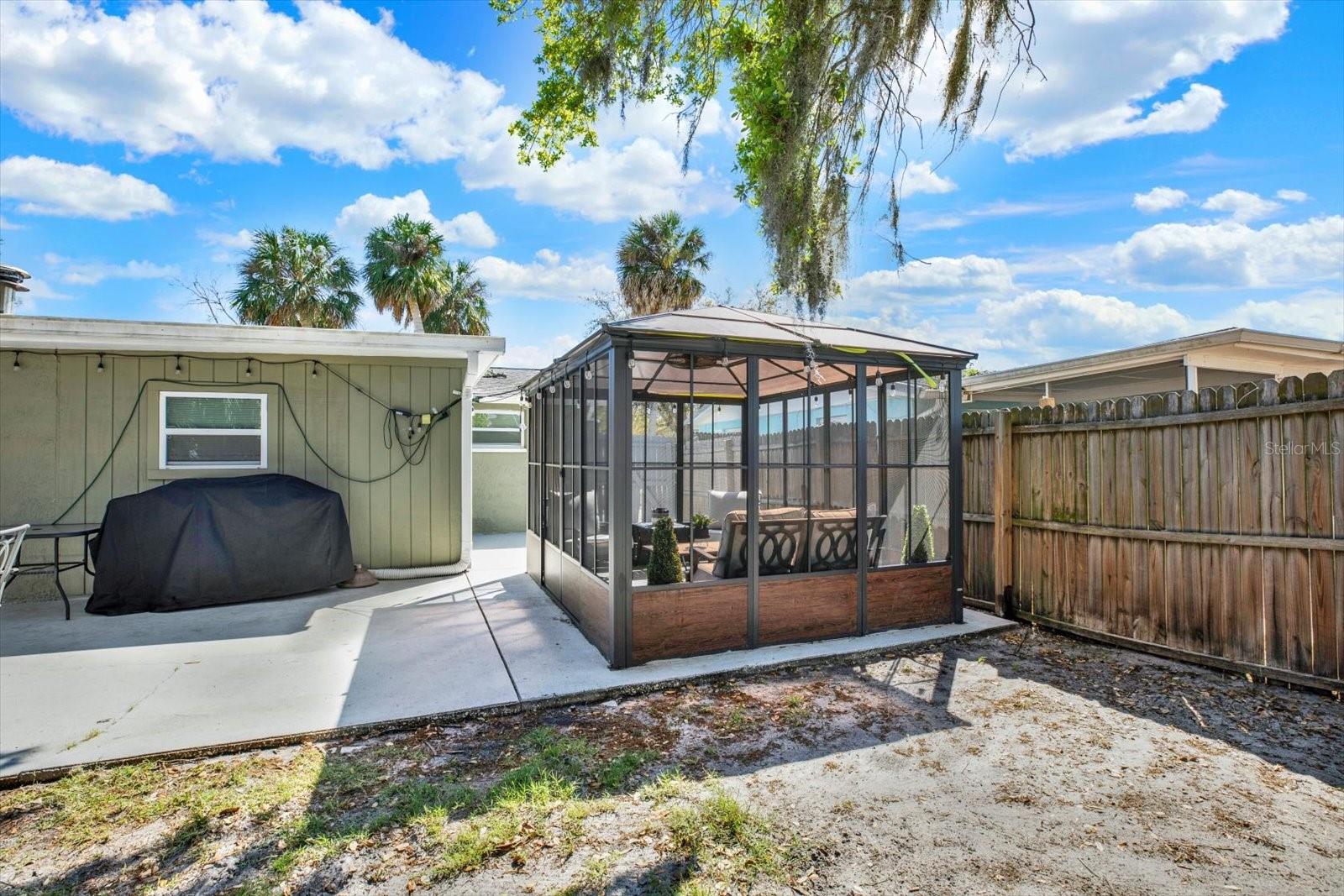 BAY PARK ESTATES - Residential