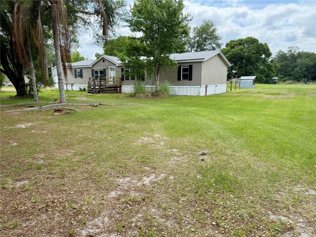 Photo of 3613 Mindedahl Road, Plant City, FL 33567 (MLS # G5111554)