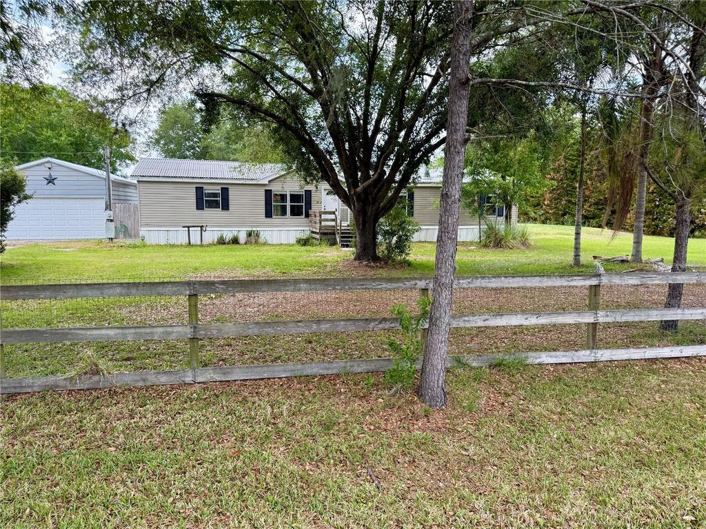Photo of 3613 Mindedahl Road, Plant City, FL 33567 (MLS # G5111554)