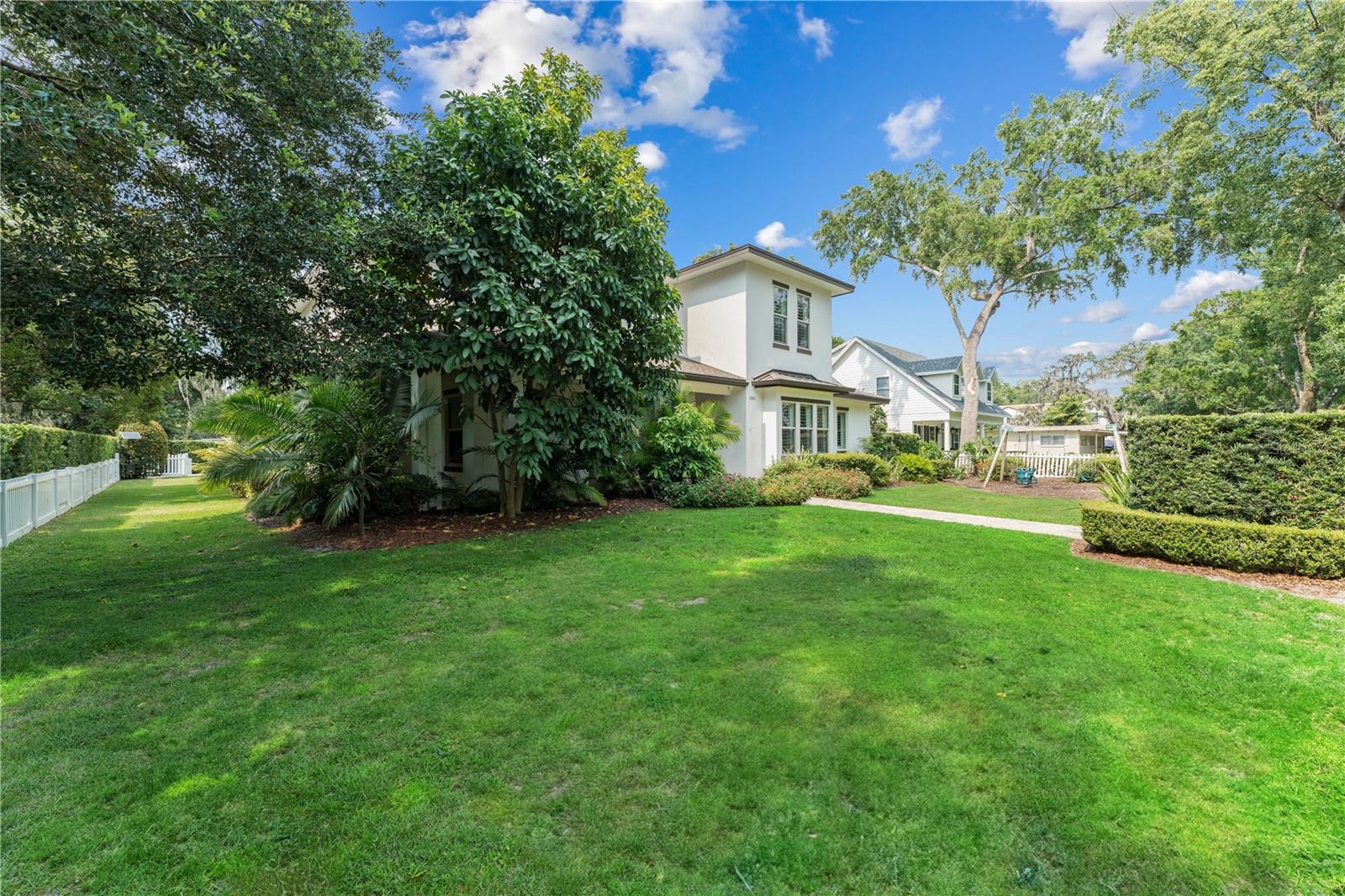 FONTAINEBLEAU - Residential