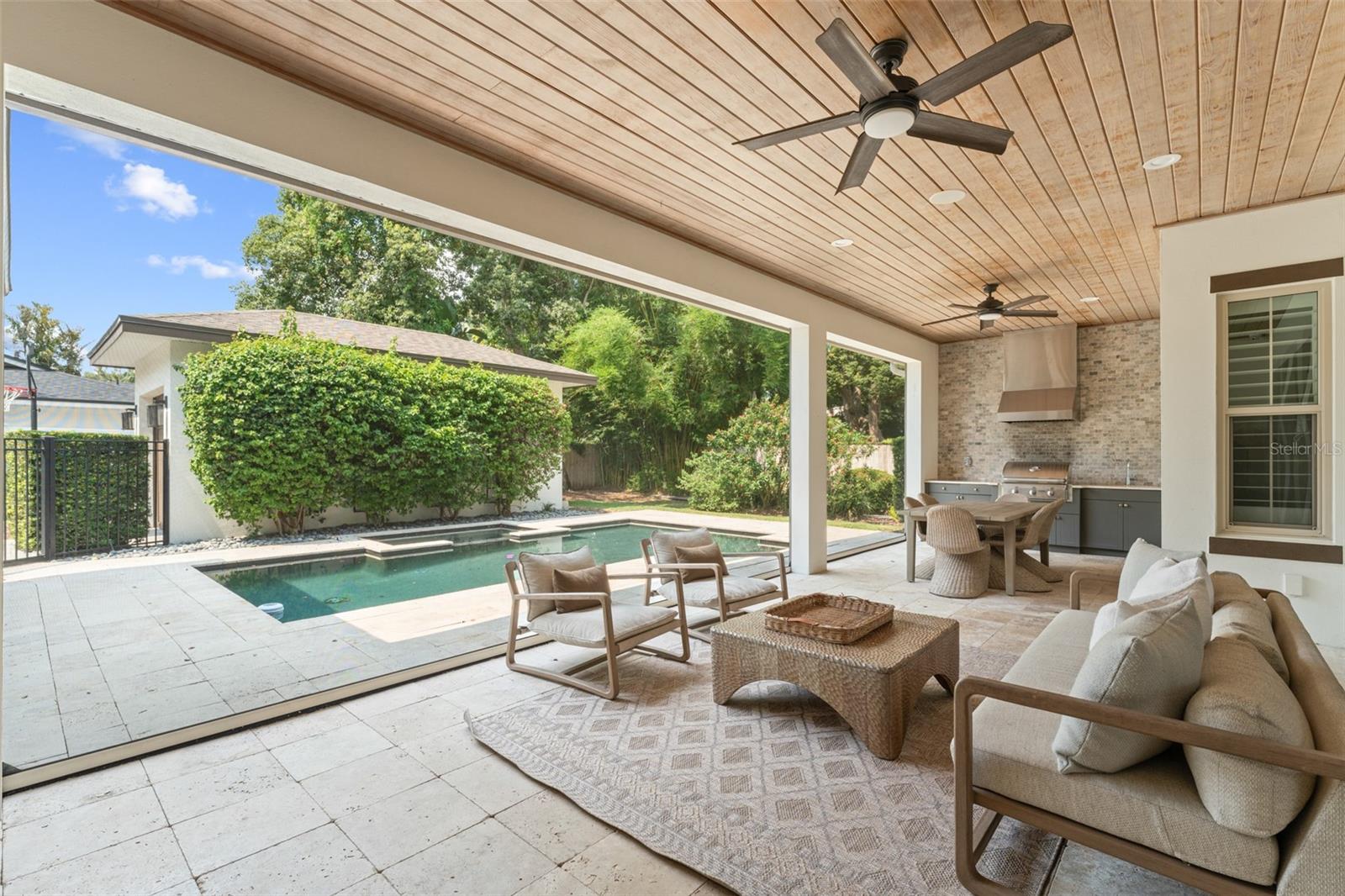 FONTAINEBLEAU - Residential