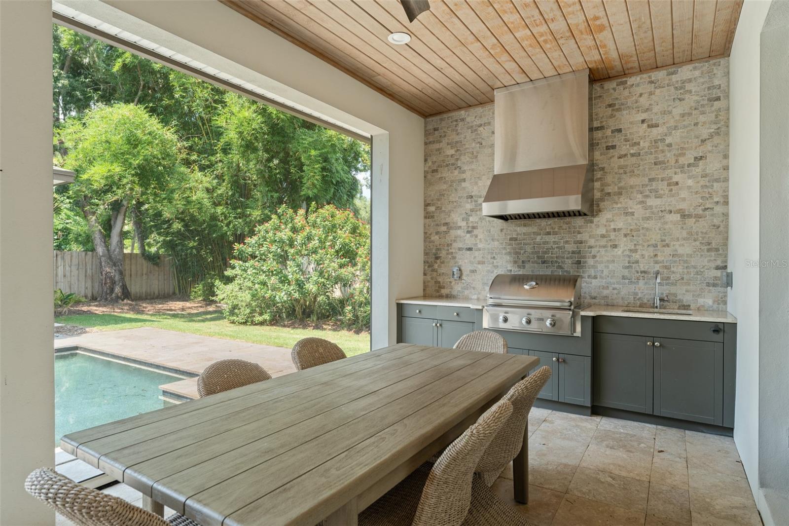 FONTAINEBLEAU - Residential