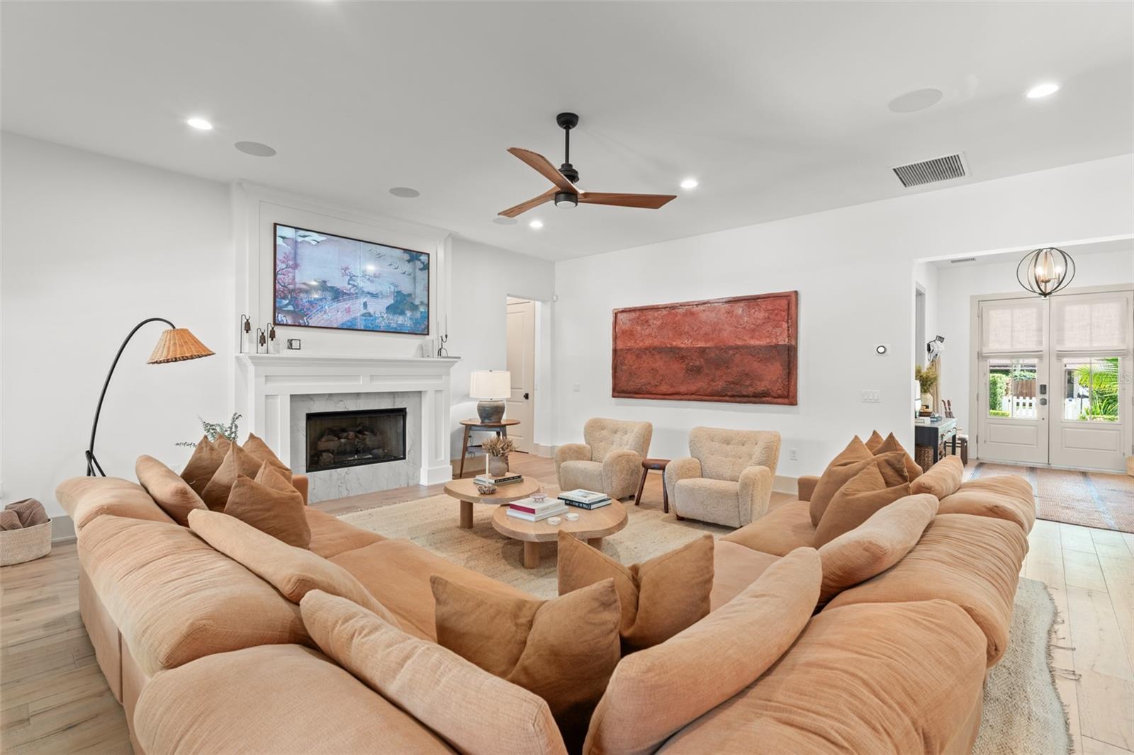 FONTAINEBLEAU - Residential