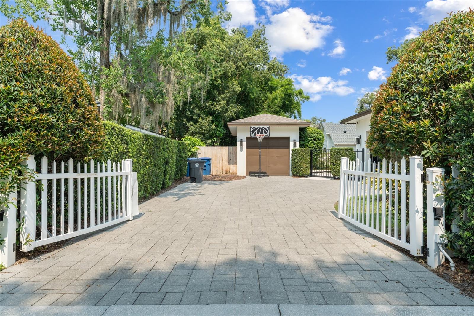 FONTAINEBLEAU - Residential