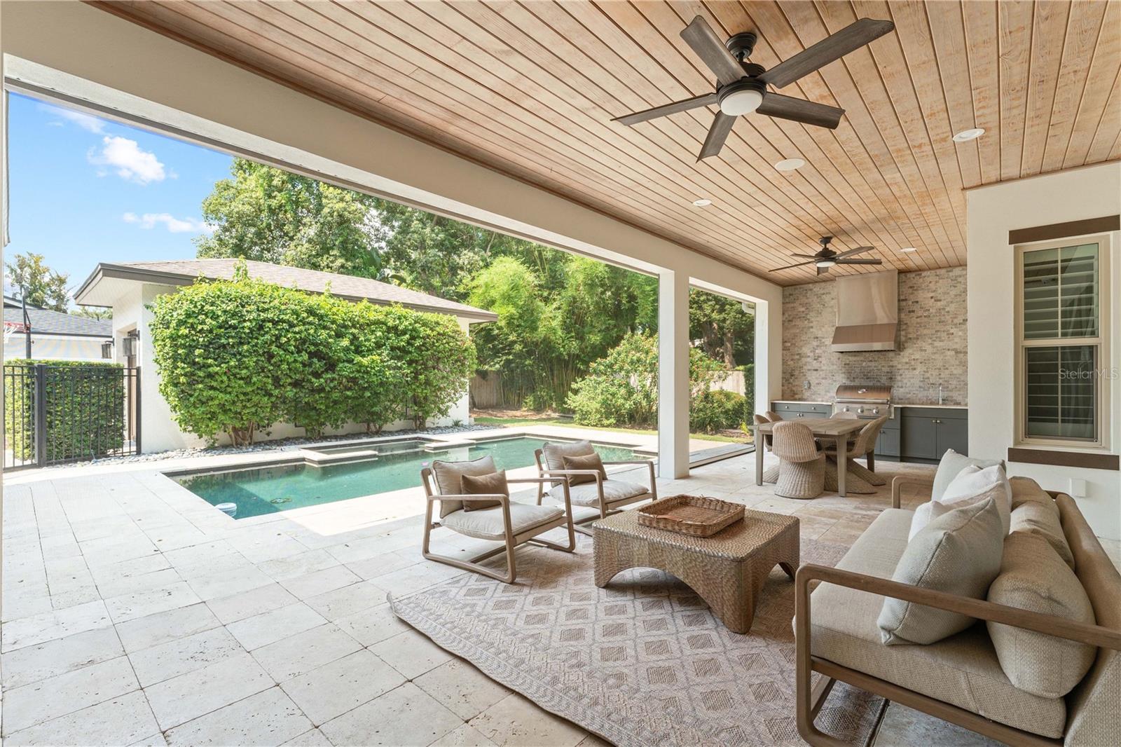 FONTAINEBLEAU - Residential