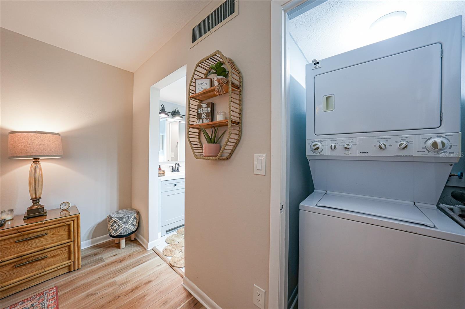 SANDPIPER KEY BLDG 05 - Residential