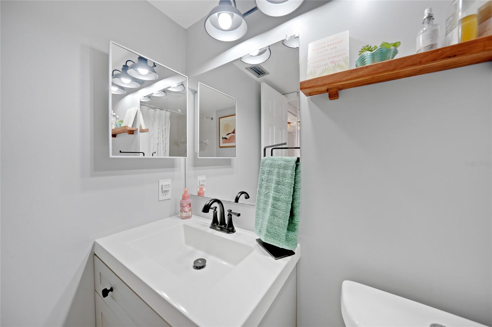 SANDPIPER KEY BLDG 05 - Residential