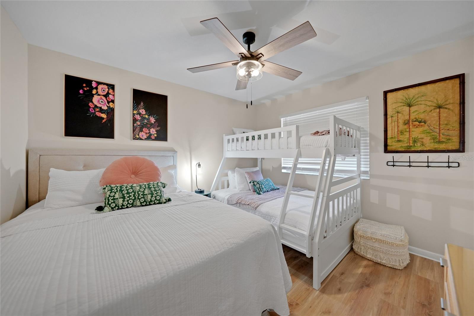 SANDPIPER KEY BLDG 05 - Residential