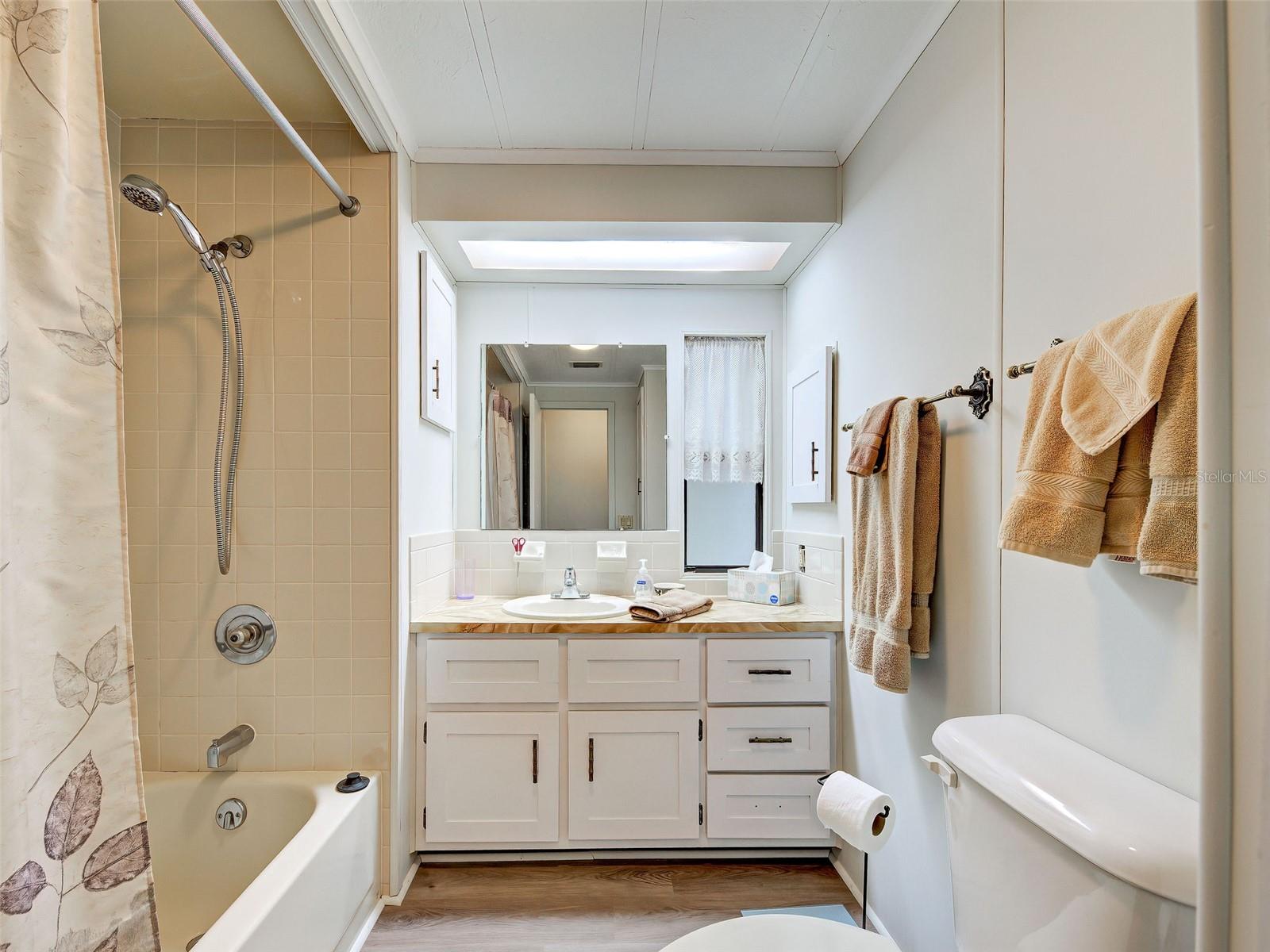 MAPLE LEAF ESTATES - Residential