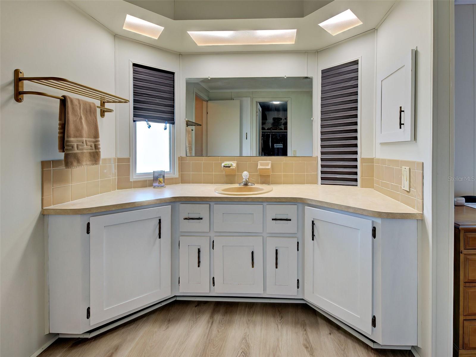 MAPLE LEAF ESTATES - Residential