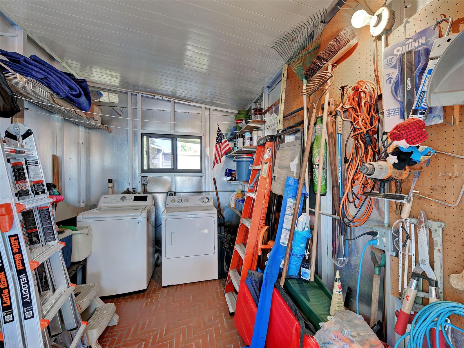 MAPLE LEAF ESTATES - Residential