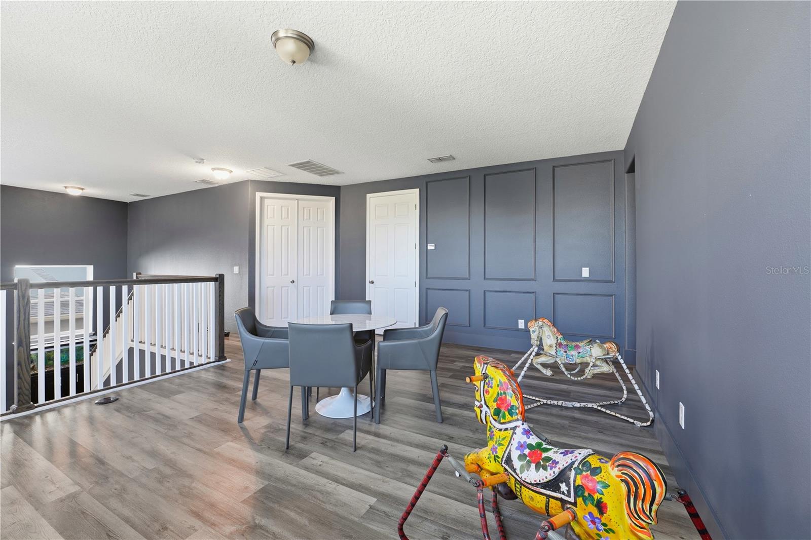 OXFORD CHASE - Residential