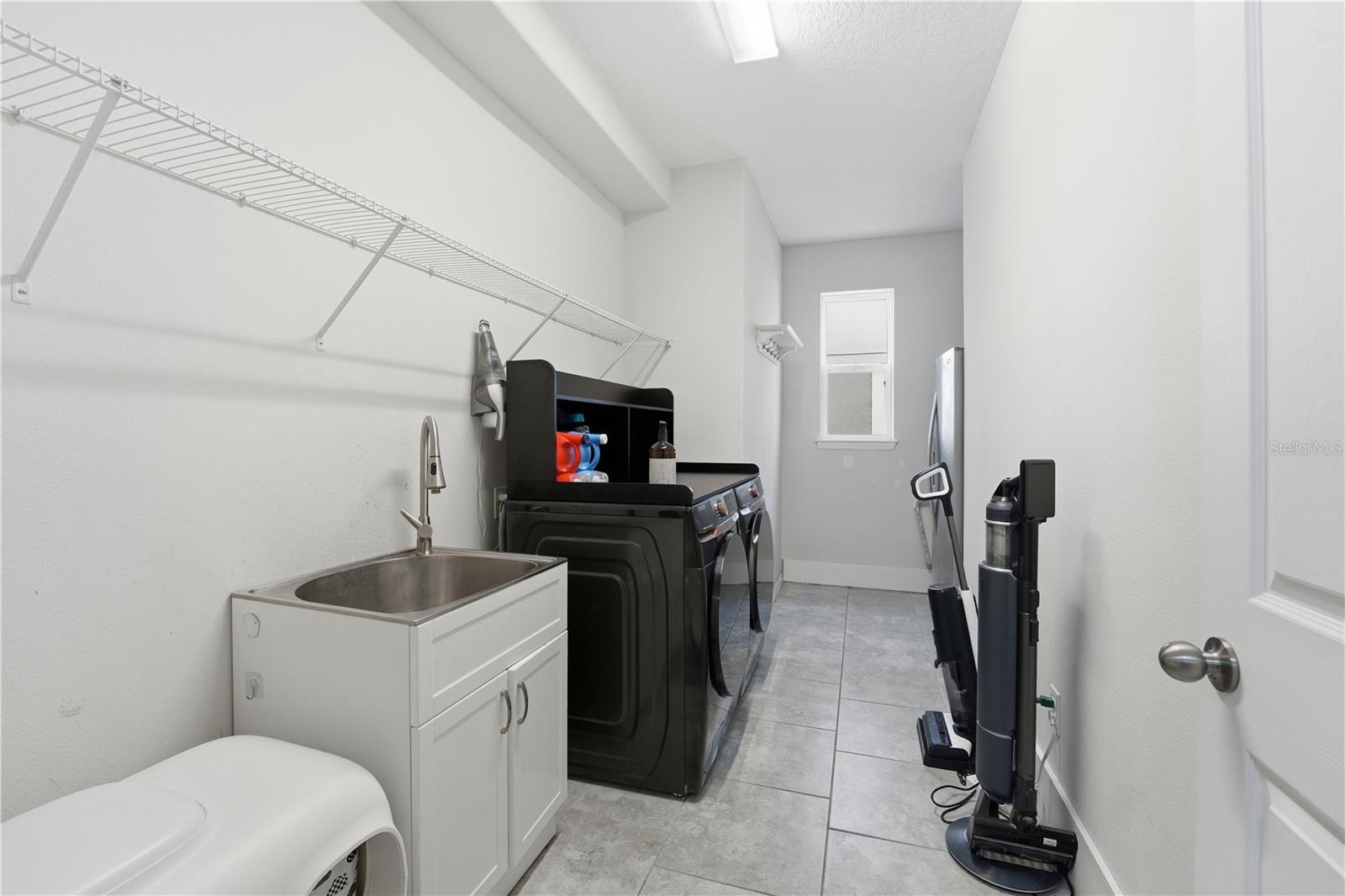 OXFORD CHASE - Residential