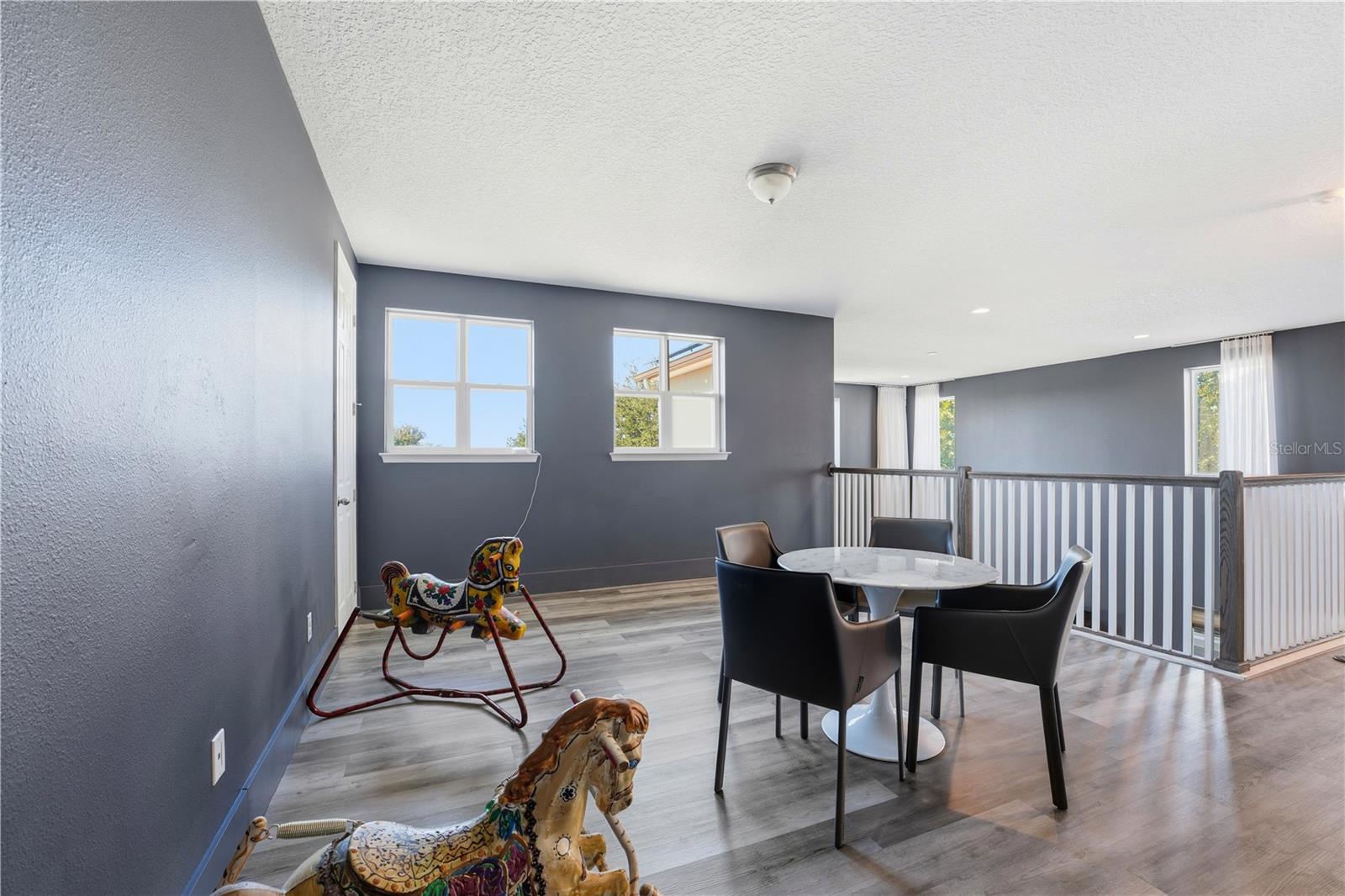 OXFORD CHASE - Residential