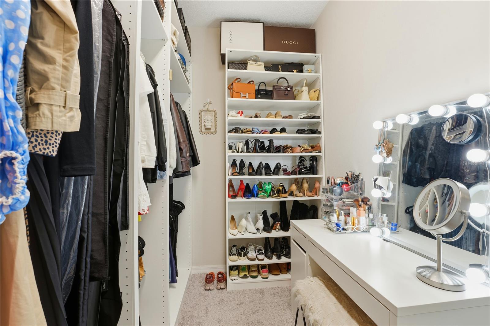 OXFORD CHASE - Residential