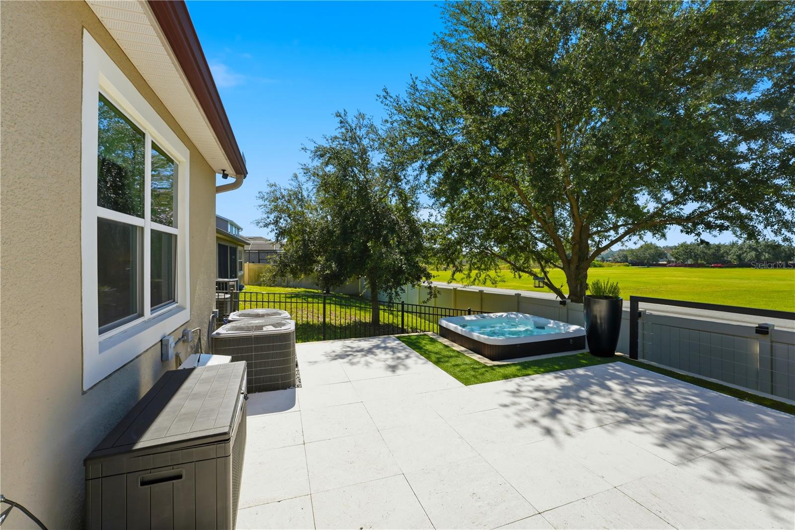 OXFORD CHASE - Residential