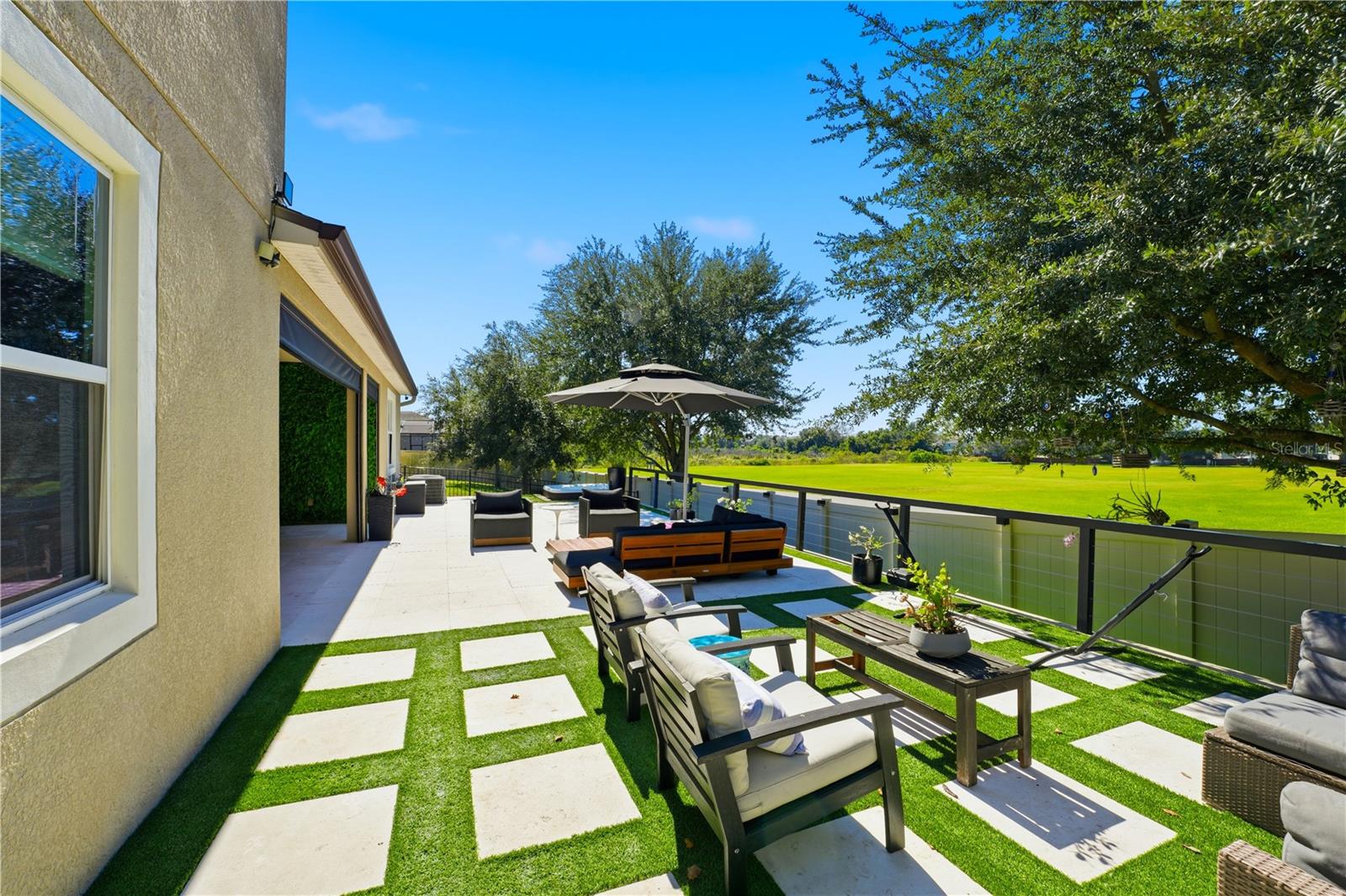 OXFORD CHASE - Residential