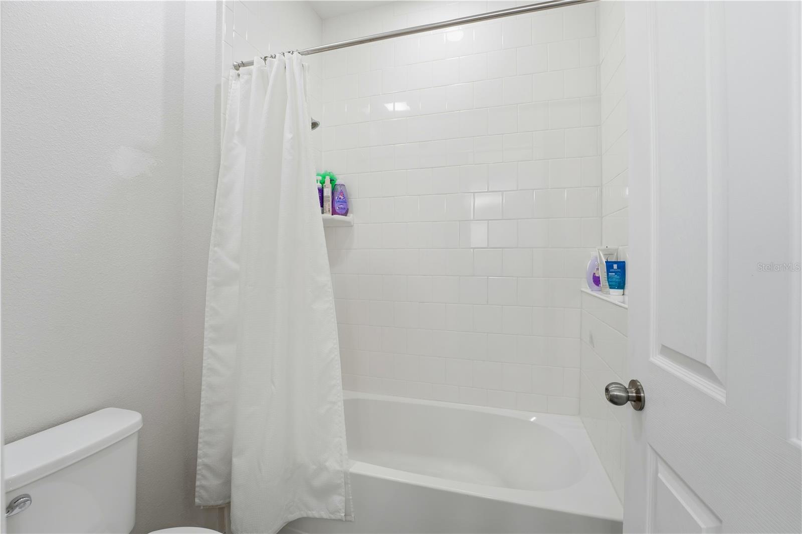 OXFORD CHASE - Residential