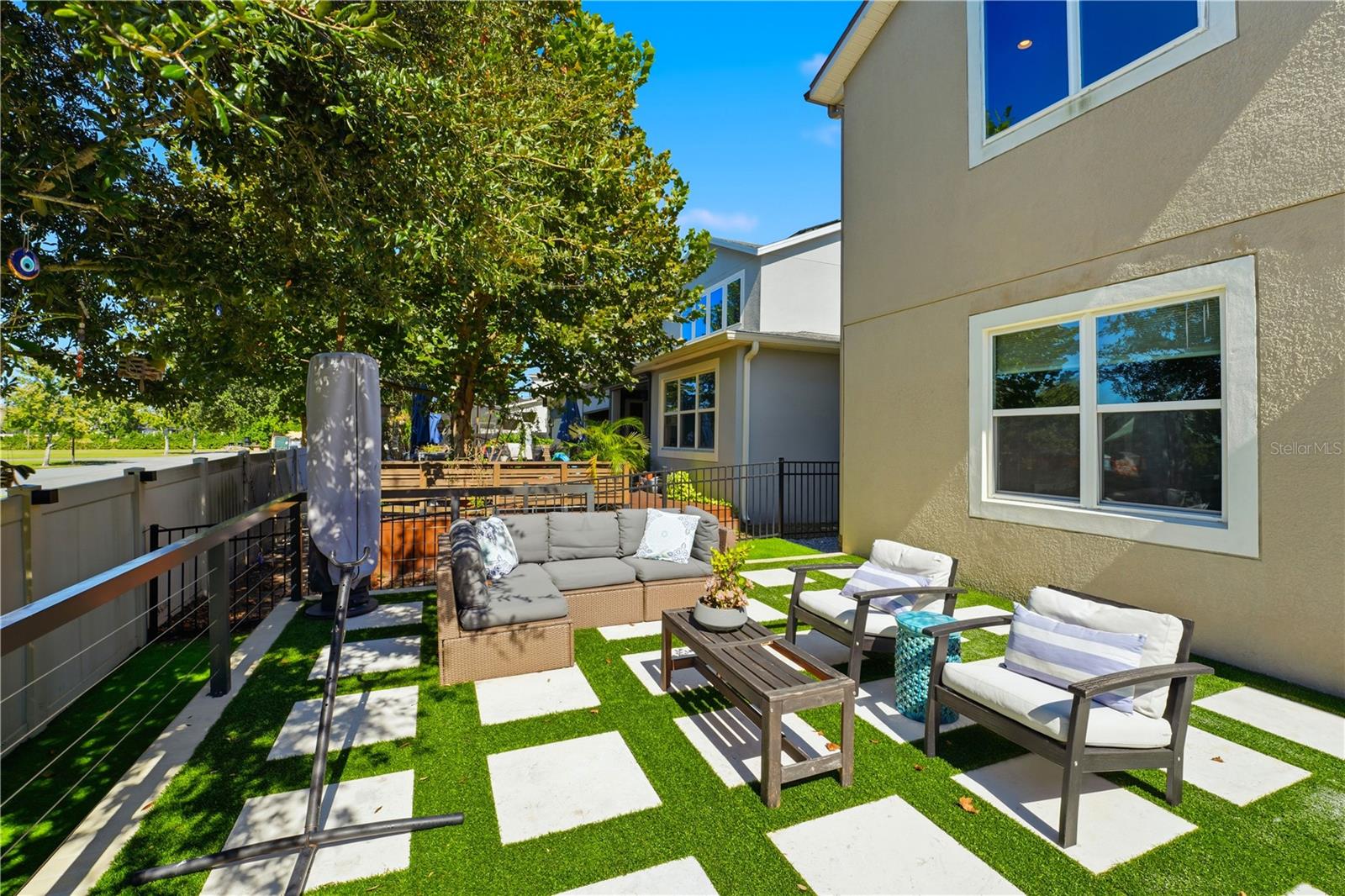 OXFORD CHASE - Residential