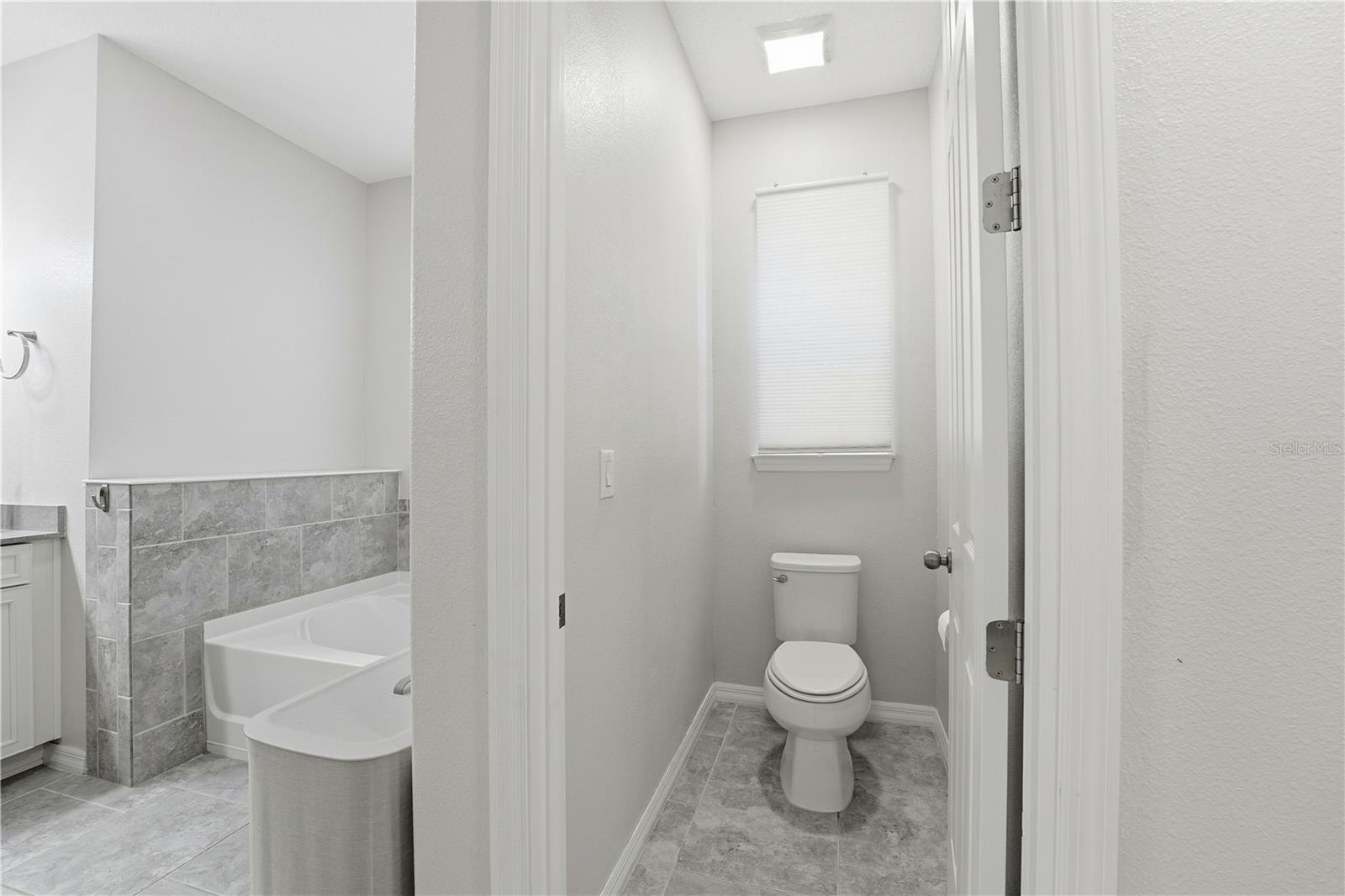 OXFORD CHASE - Residential