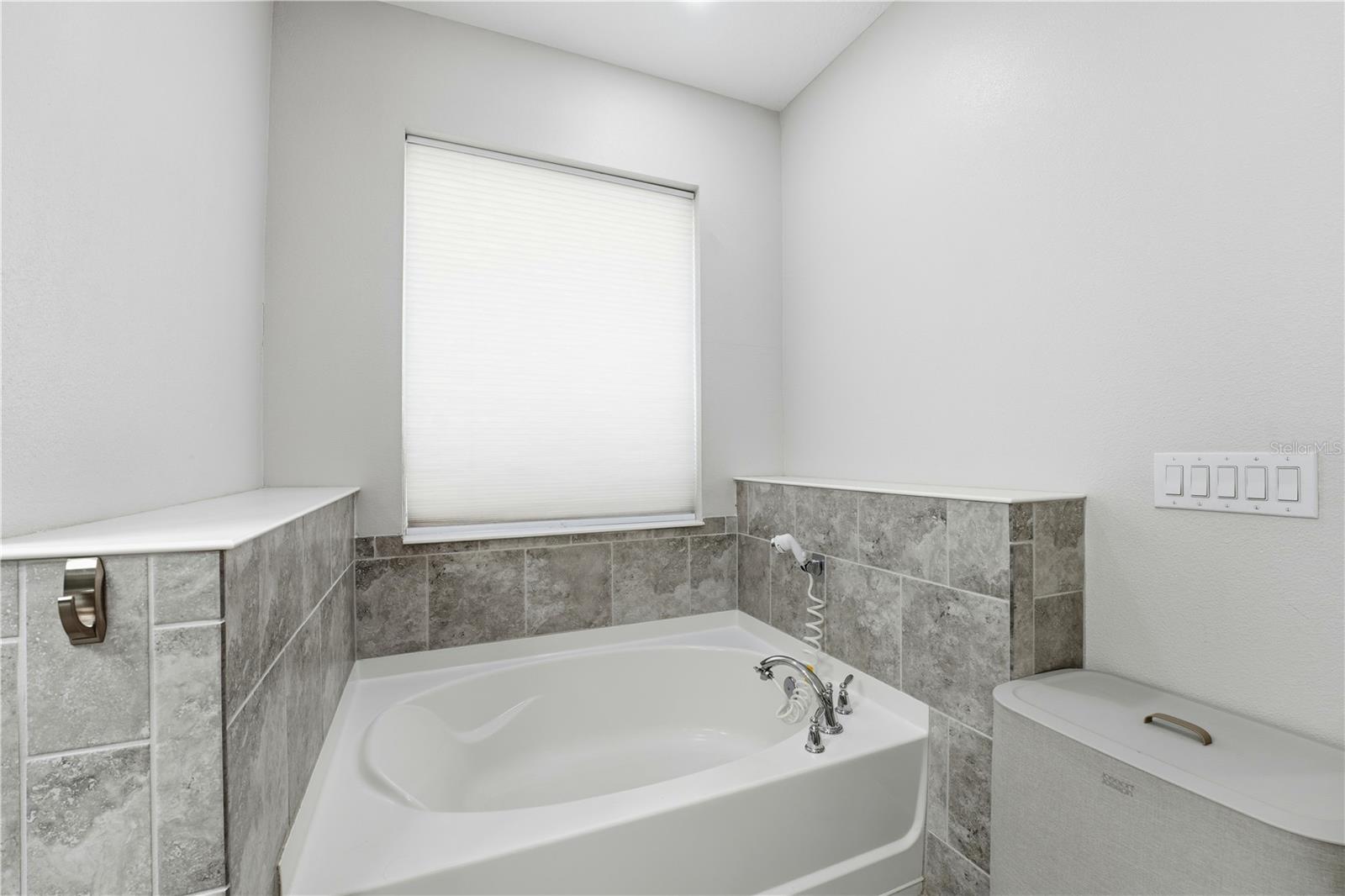 OXFORD CHASE - Residential