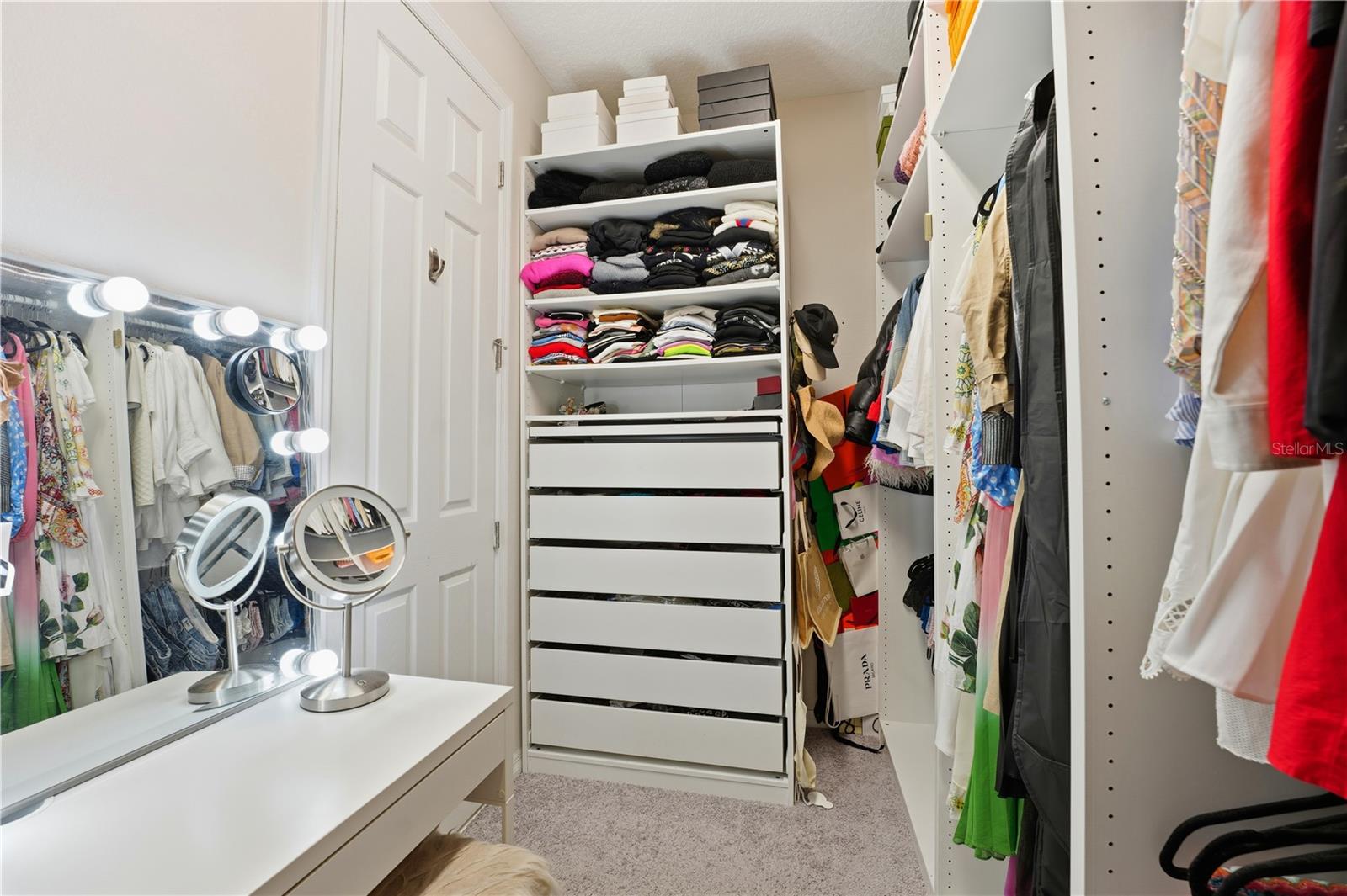 OXFORD CHASE - Residential