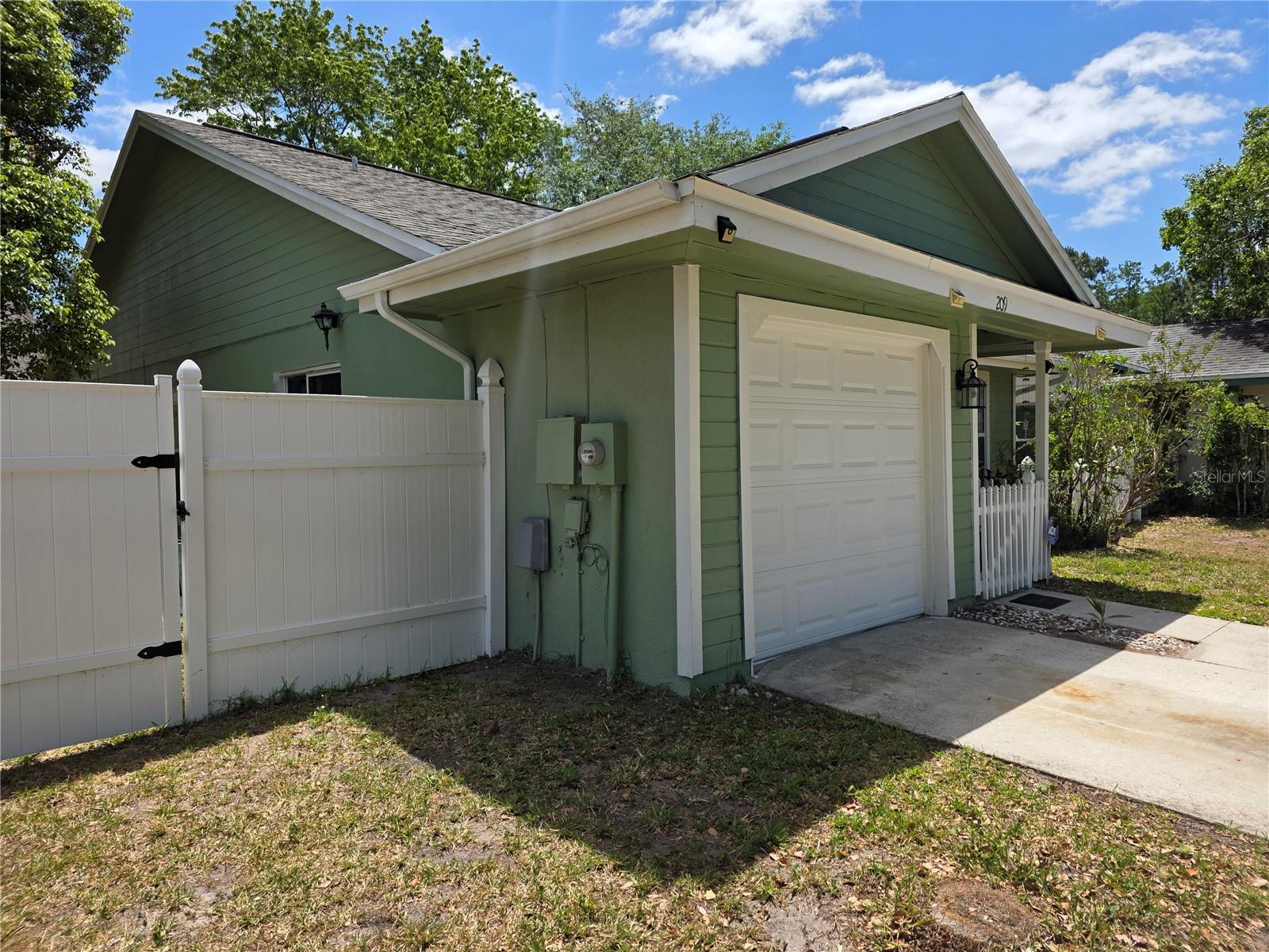 209 SILAS PHELPS COURT W