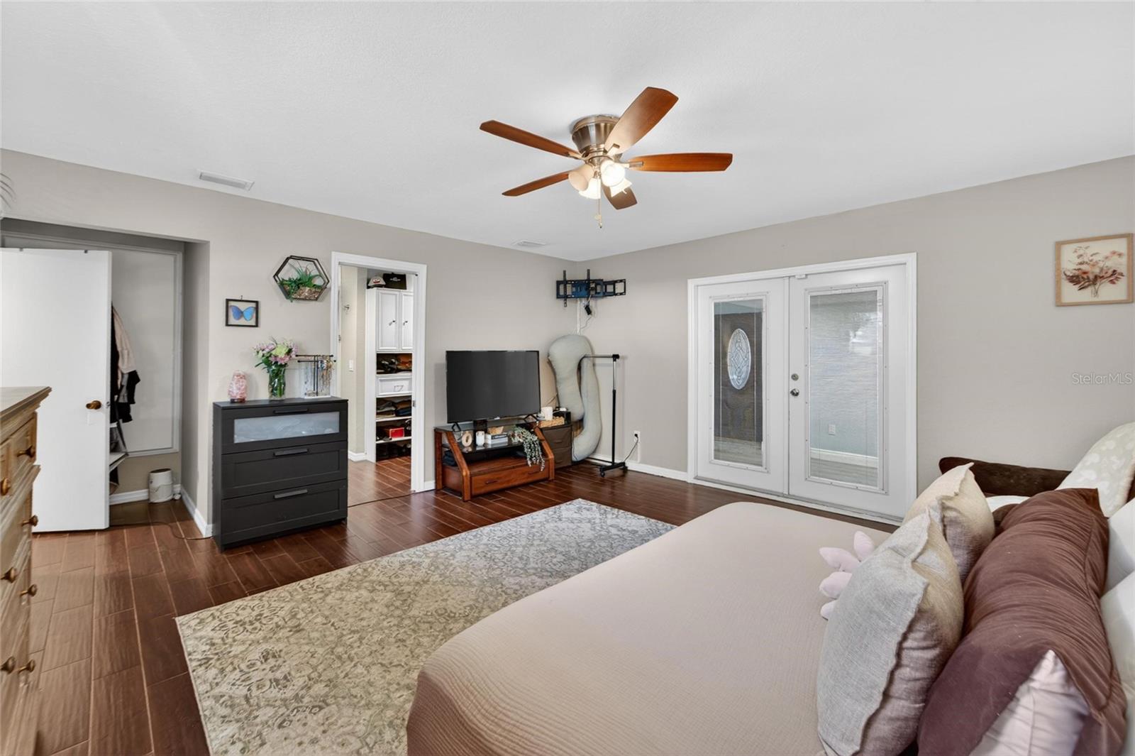 ROLLING MEADOWS - Residential