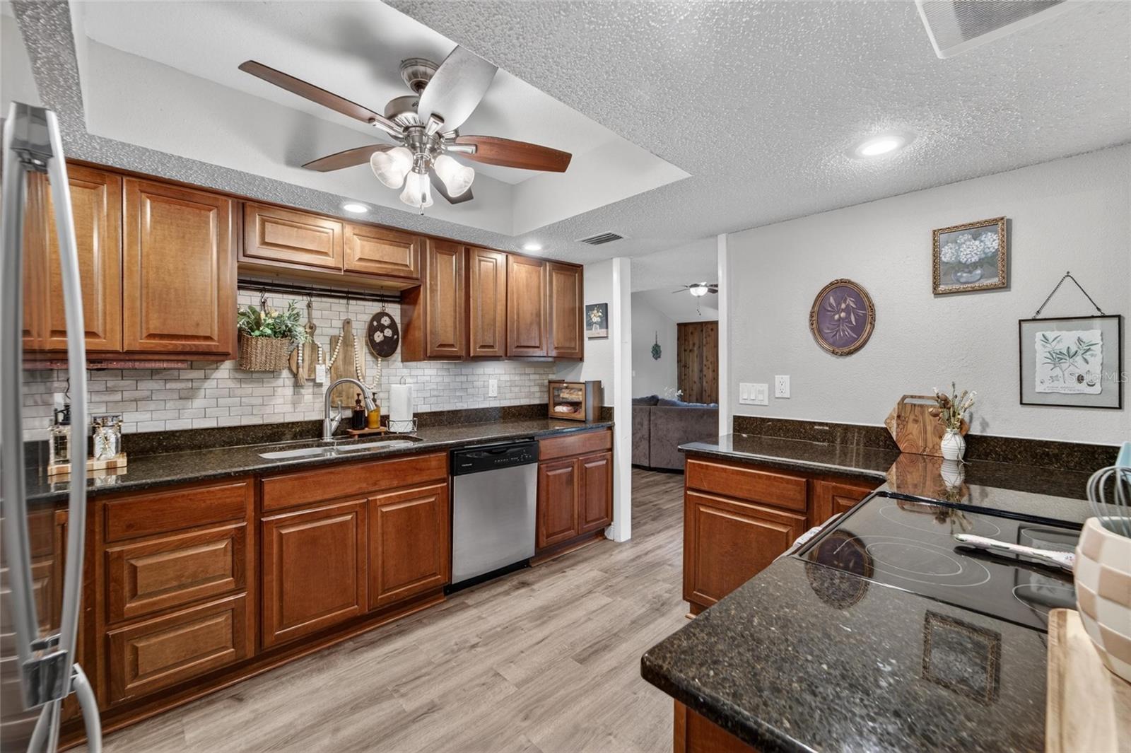 ROLLING MEADOWS - Residential