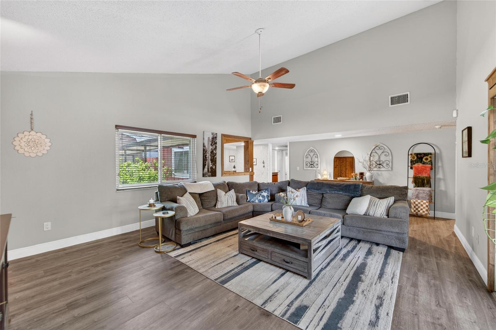 ROLLING MEADOWS - Residential