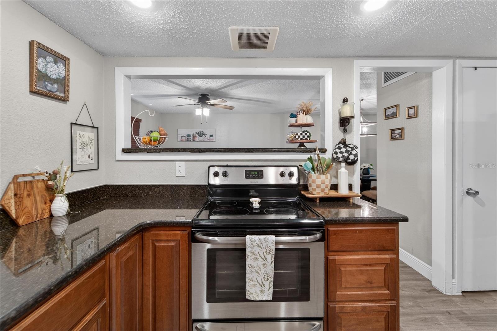 ROLLING MEADOWS - Residential