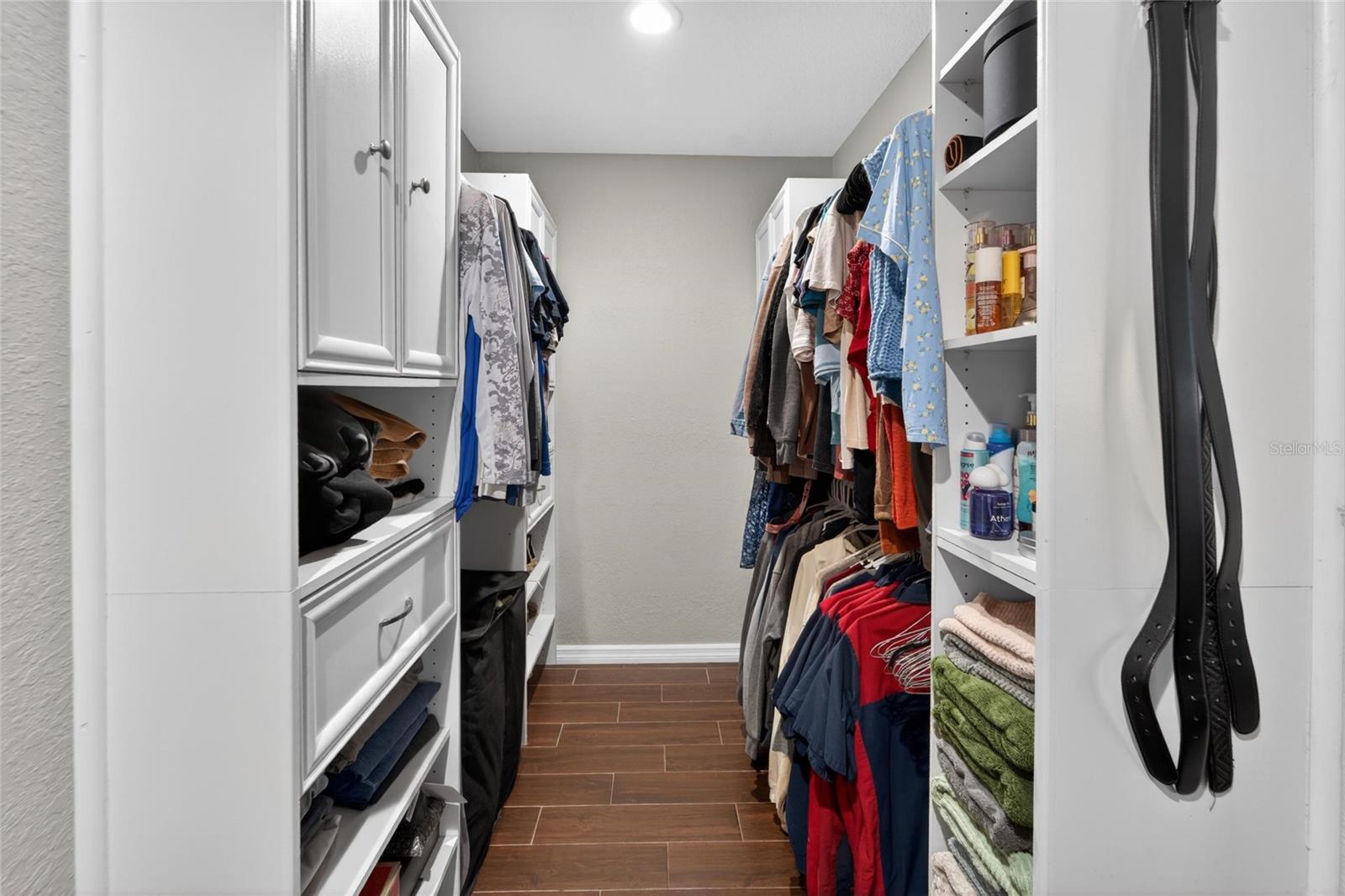 ROLLING MEADOWS - Residential