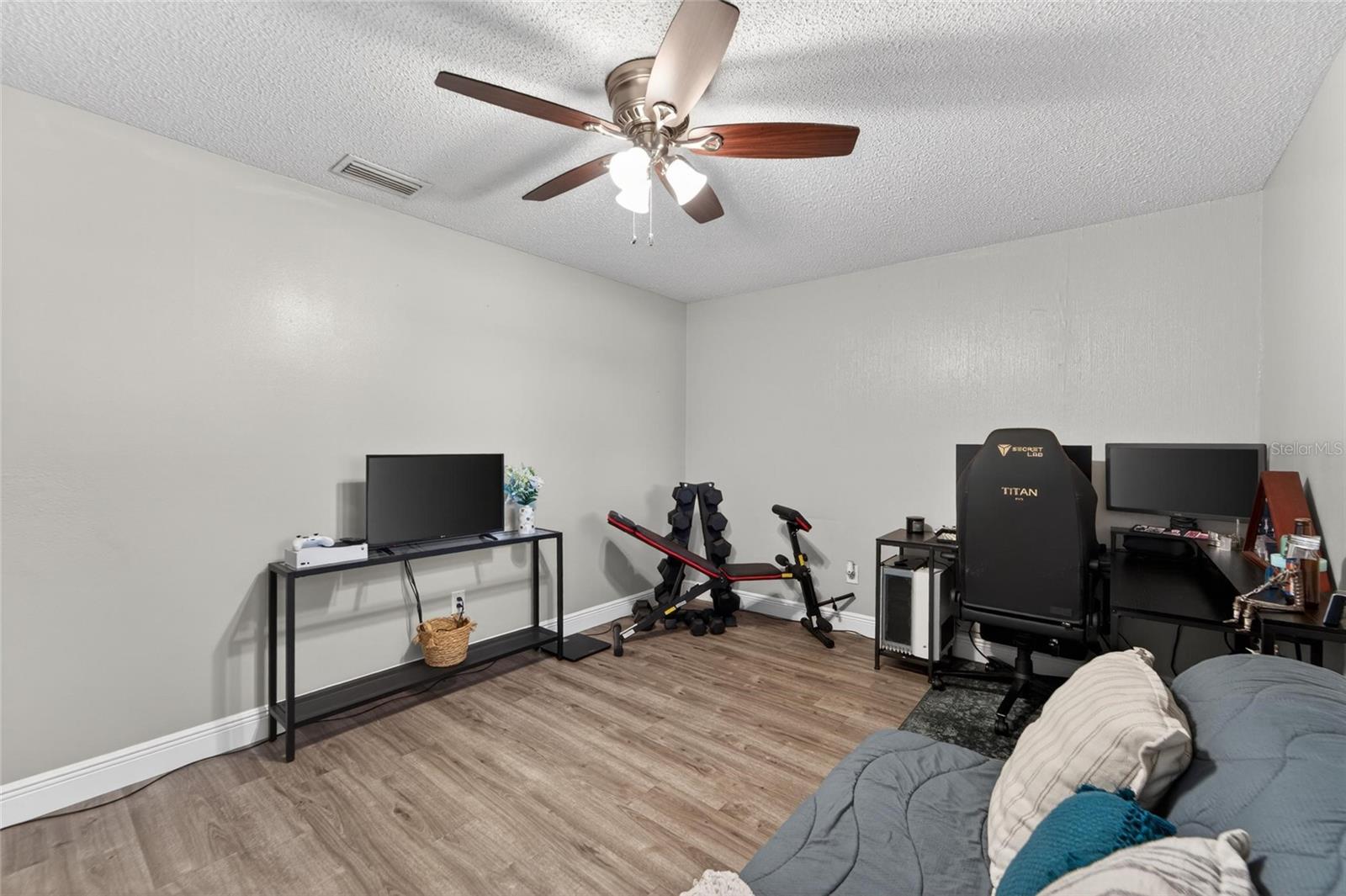 ROLLING MEADOWS - Residential