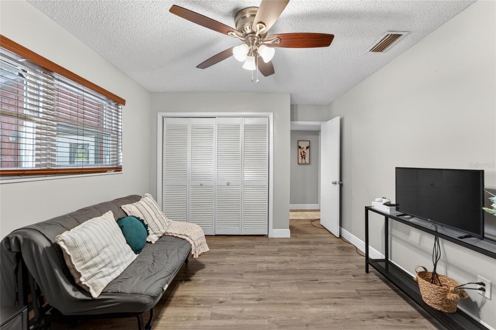 ROLLING MEADOWS - Residential