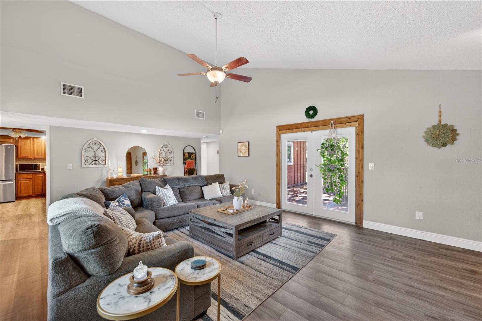 ROLLING MEADOWS - Residential