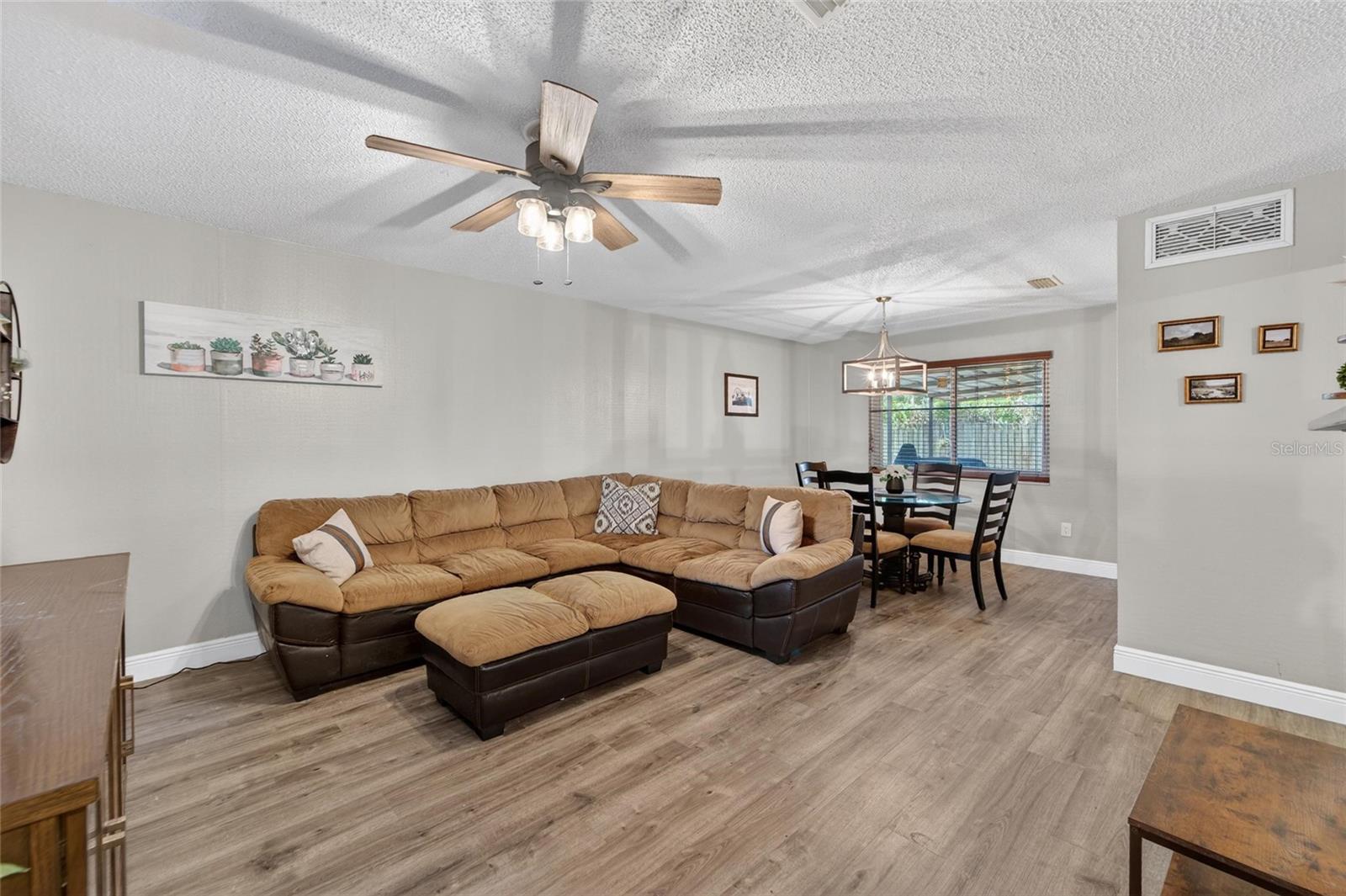 ROLLING MEADOWS - Residential