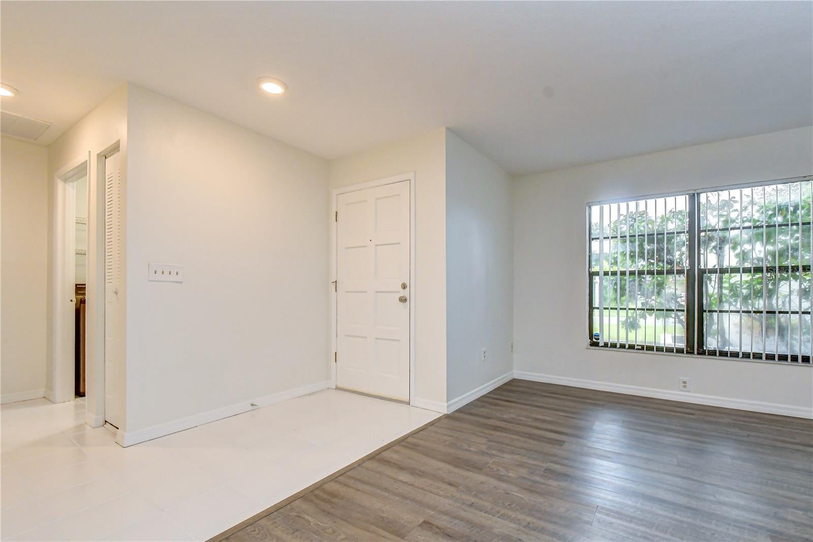 16122 OAKMANOR DRIVE