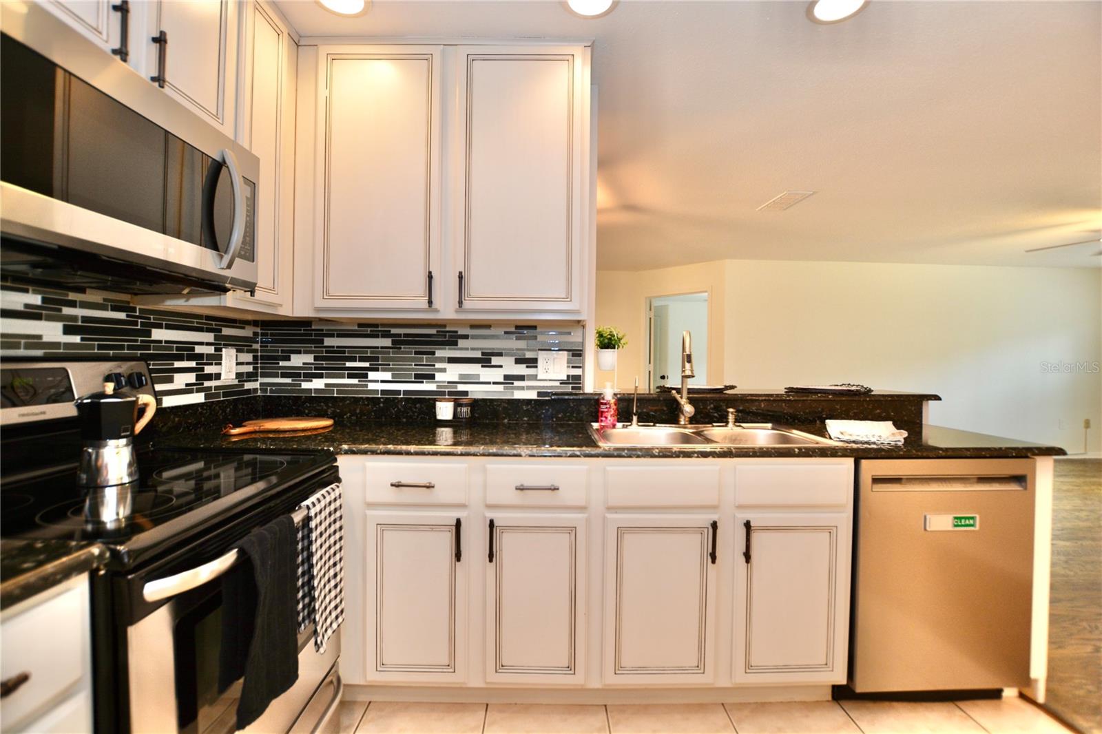 ISLAND WALK A CONDO - Residential Lease