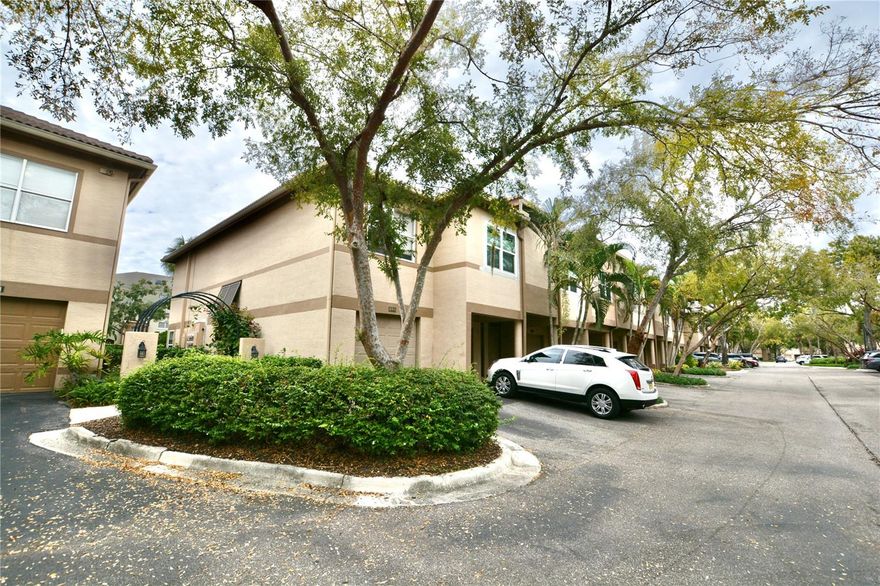 A Rated School District: GORRIE/WILSON/PLANT! Welcome to the quiet gated community of Island Walk on Harbour Island. Some of the highlights of this private neighborhood are clubhouse, pool, spa, tennis courts, play ground, 24 hour manned guard gate. This three bedroom, two bathroom unit is MOVE IN READY. Some features are Fresh Interior Paint, Updated Windows, Shiplap accent wall in the family room, Two fully Updated En-suite bedrooms. The kitchen has wood cabinets, granite countertops, decorative tile backsplash and Stainless Steel appliances. This open floor plan is perfect for entertaining. The family room provides access to the screened lanai to enjoy a quiet place for coffee in the morning or wine in the evening. There are 2 Primary En-suite bedrooms that are very spacious. Primary 1 comes with a walk-in closet, single vanity, tub, decorative tile and can easily be used as an in-home office. Primary 2 features a walk-in closet, sliding door for another access point to the screened lanai, 2 separate single vanities, shower enclosure with decorative tile. Bedroom three is roomy with carpet and built in closet. For convenience the washer and dryer is located off the kitchen. This home is convenient to Water Street, Amalie Arena, Channelside, Sparkman Wharf, The Tampa Riverwalk, The Florida Aquarium, The Tampa Convention Center, Historic Ybor City and MANY dining options to choose from. Available for immediate occupancy. Pet friendly 2 pets allowed with non-refundable pet fee per pet.  $50 Background/credit check for each adult on lease. Household income must be a minimum of $9500 / month or a Minimum of $114,000 annually to apply. Deposit is First month rent and Security Deposit. Renters insurance is required.