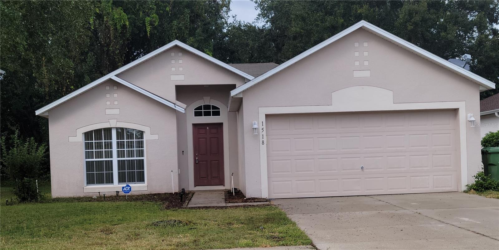 Spacious 3-bedroom, 2-bath home with a 2-car garage in a fantastic neighborhood offering family-friendly activities. Features an interior laundry room and is conveniently located near restaurants and stores.