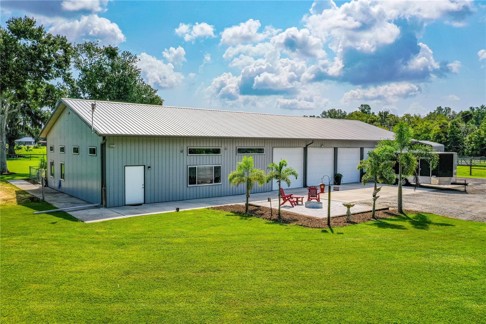 440 W PUTNAM GROVE ROAD